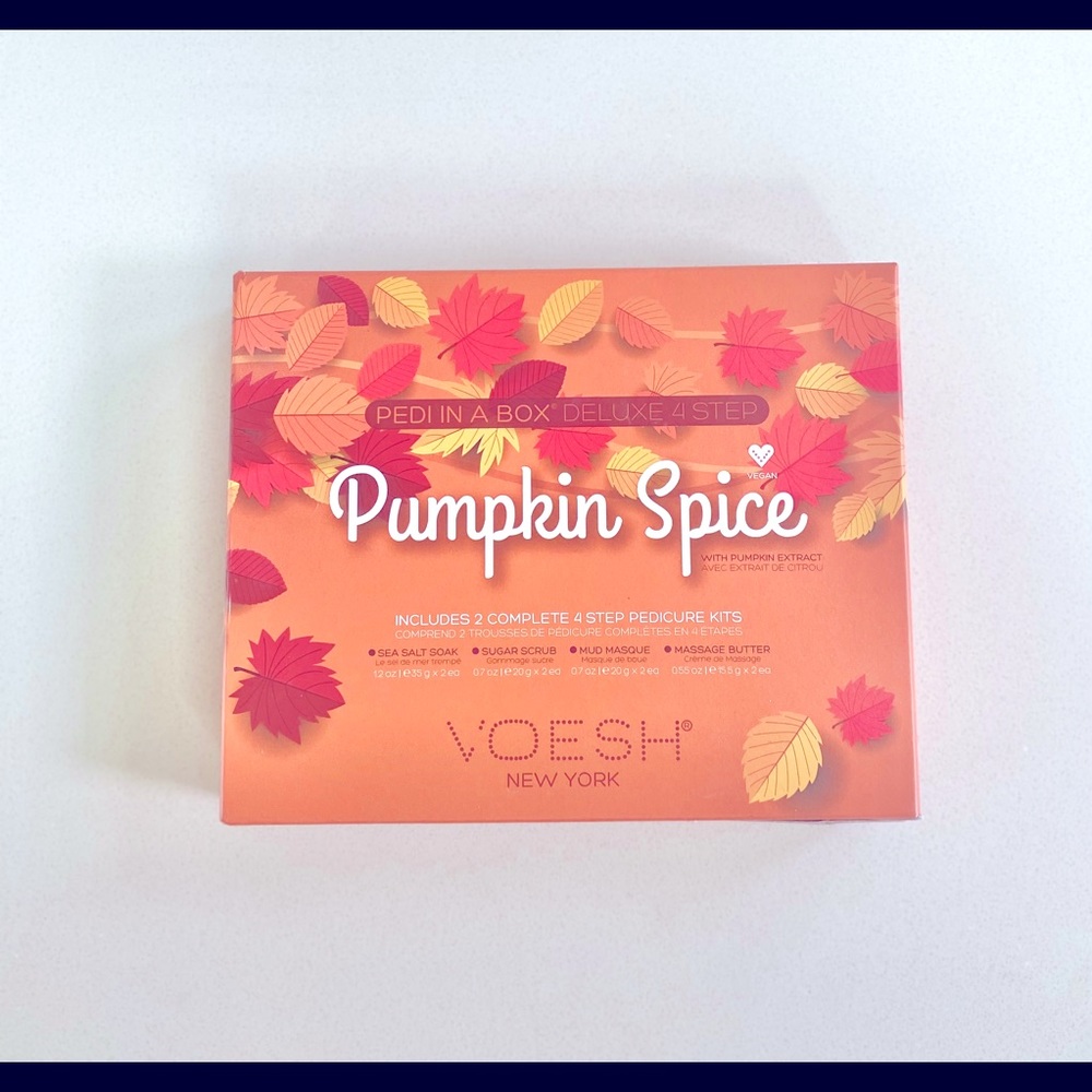 Voesh Pumpkin spice pedicure in a box (2 sets)